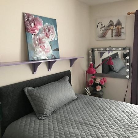 The Glam Cave Apartment Bushbury Ngoại thất bức ảnh